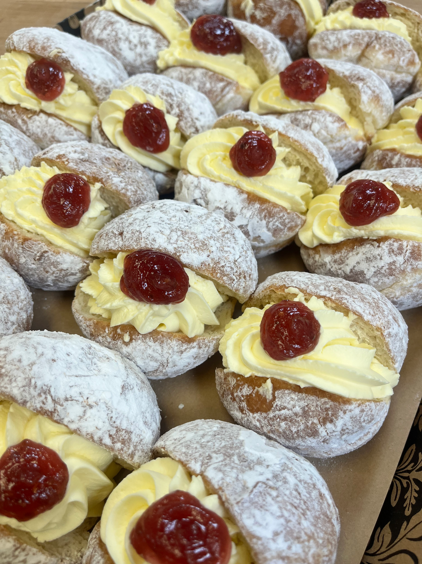 Mini Fresh Cream Donuts Platter